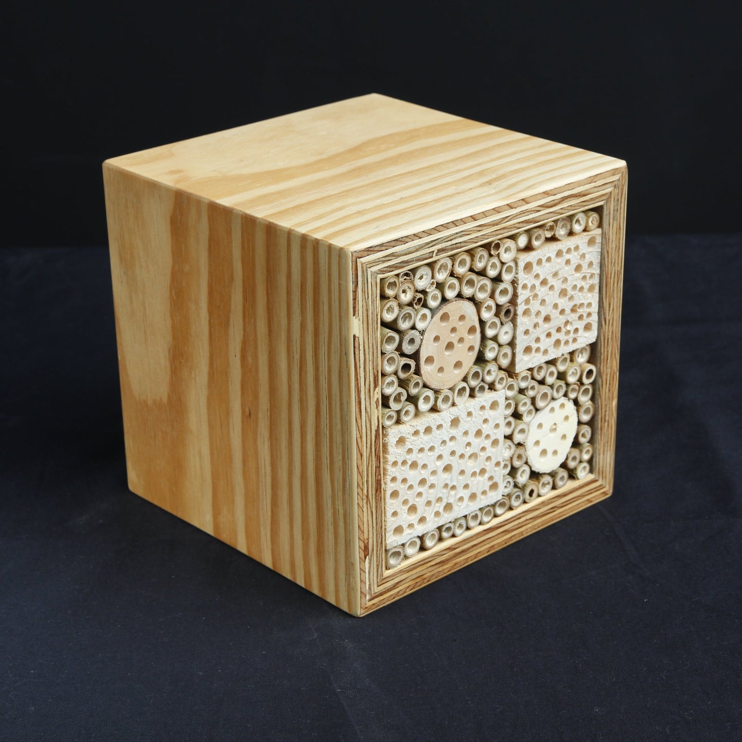 Bienenhotel natur